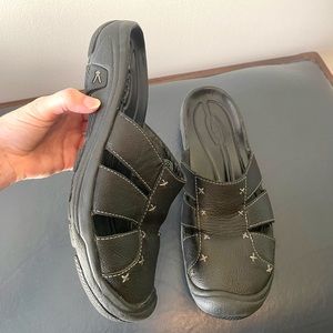 KEEN Sandals Women’s Paulina Sport Mules Slides Size 10.5 Black Leather